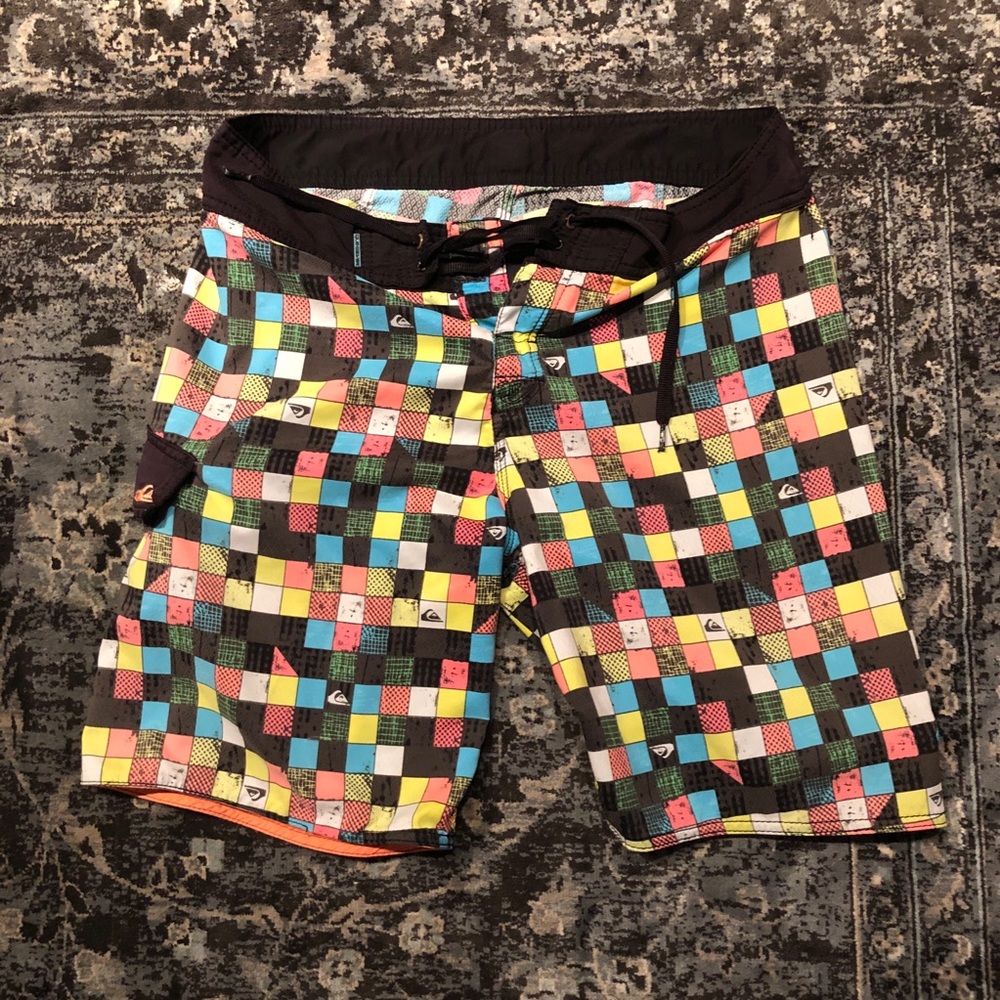 Quicksilver | Board Shorts | Size Medium